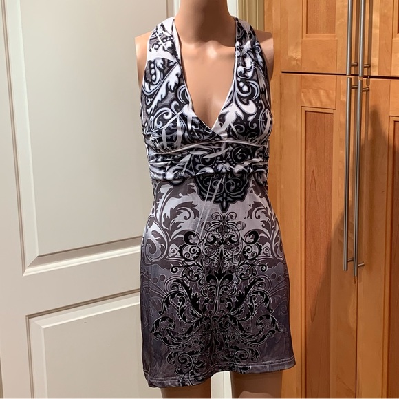 BODY CENTRAL. Cute Halter mini dress. Sz S. Black/ Gray/White. Padded cu… - Picture 2 of 9